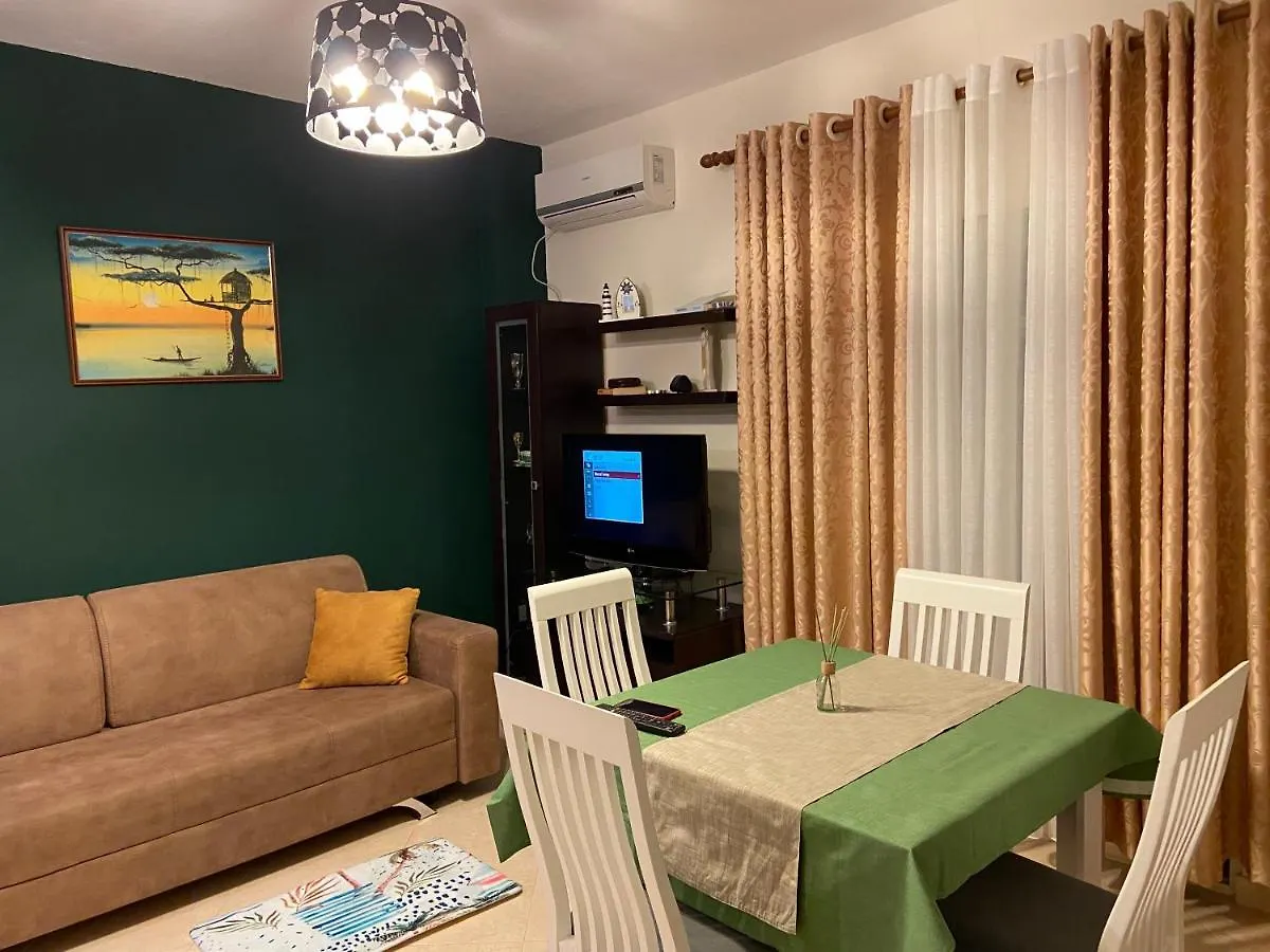 Rori'S Apartment Qerret Golem  Albania